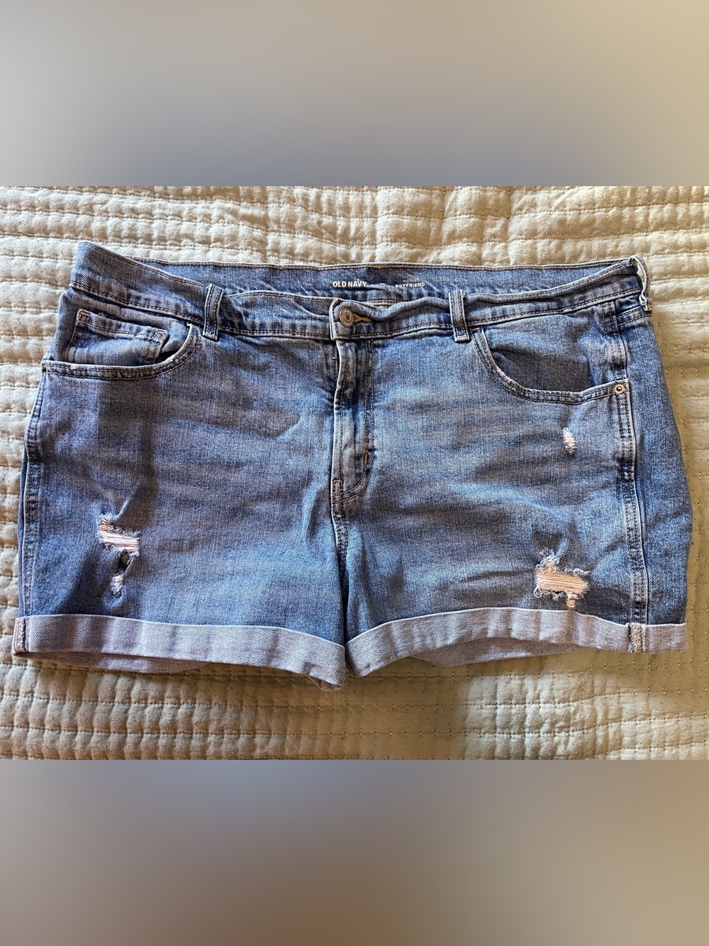 Old Navy Mid-Rise Boyfriend Jean Shorts Distressed Jean Shorts Blue Waist 16